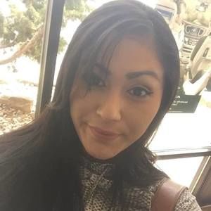 Meet your Posher, Alicia